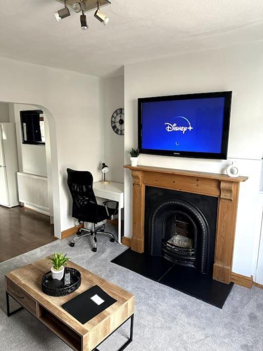 2-bedroom House In Town Centre Apartamento