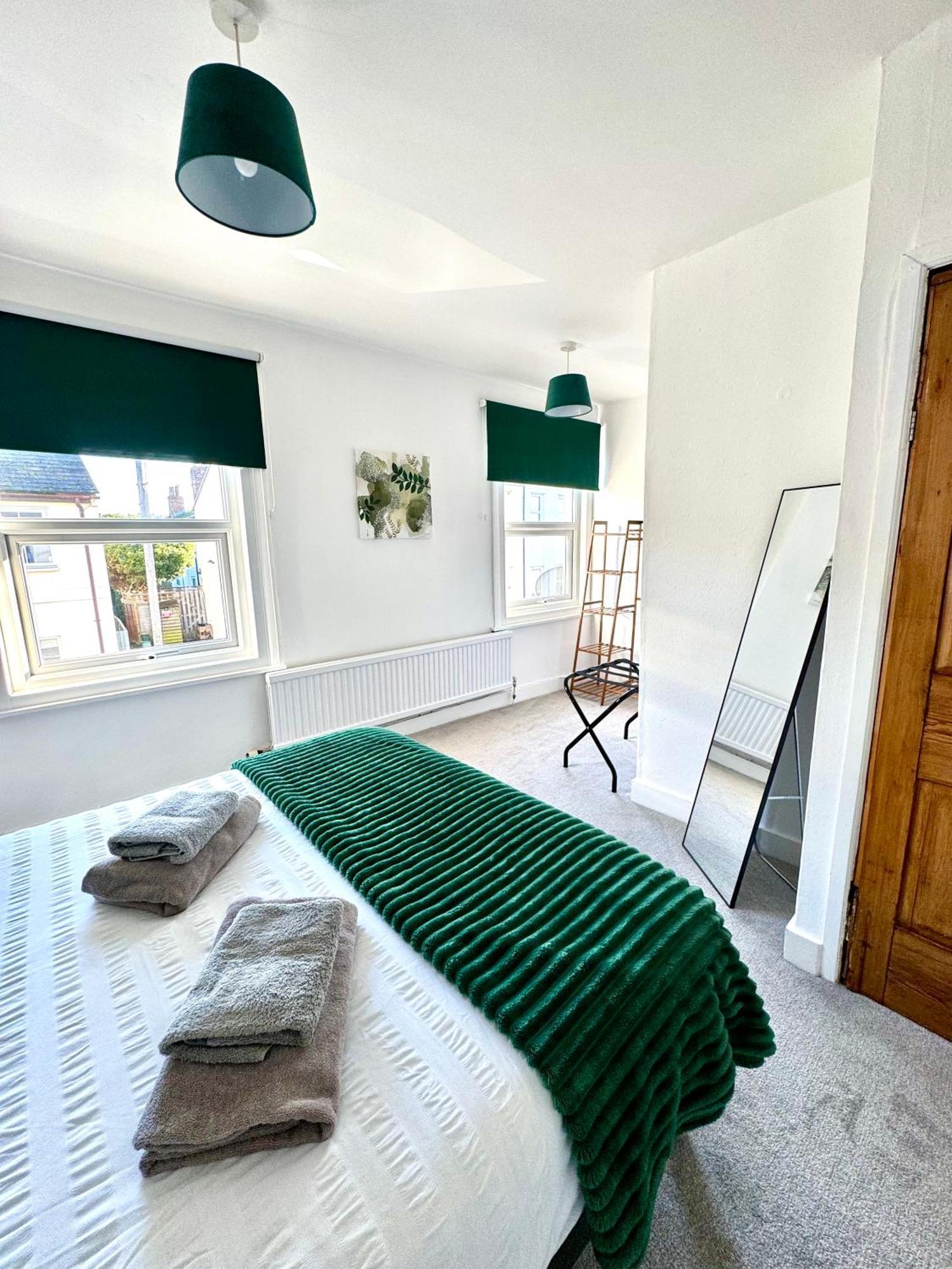 Apartamento 2-bedroom House In Town Centre *